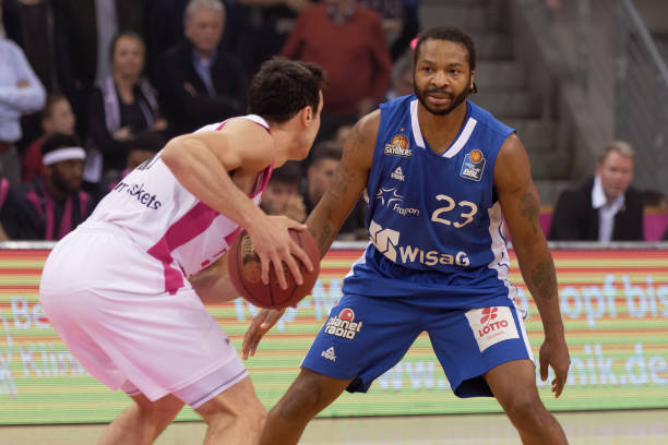 社交媒体上 社交媒体上