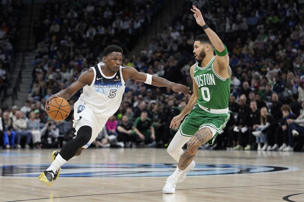 处于有利的 处于有利的