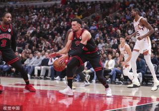 哈登屡屡受 哈登屡屡受